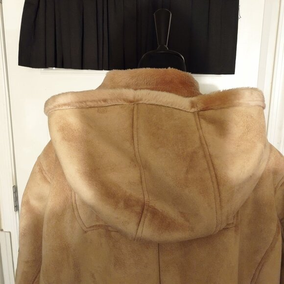 Maggie Barnes Womens Faux Shearling Coat With Hood & Embroidered Sleeves 3X - Picture 8 of 12